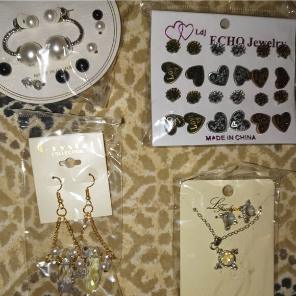 Priced for one/ free in bundles - Picture 6 of 7